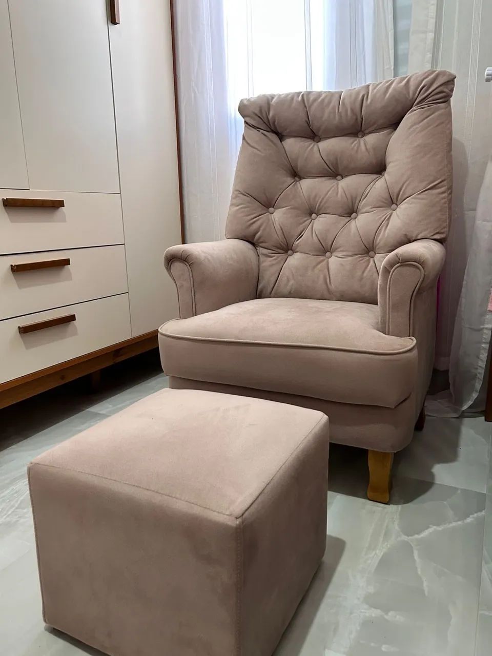 Poltrona de amamentação 64317064246402121