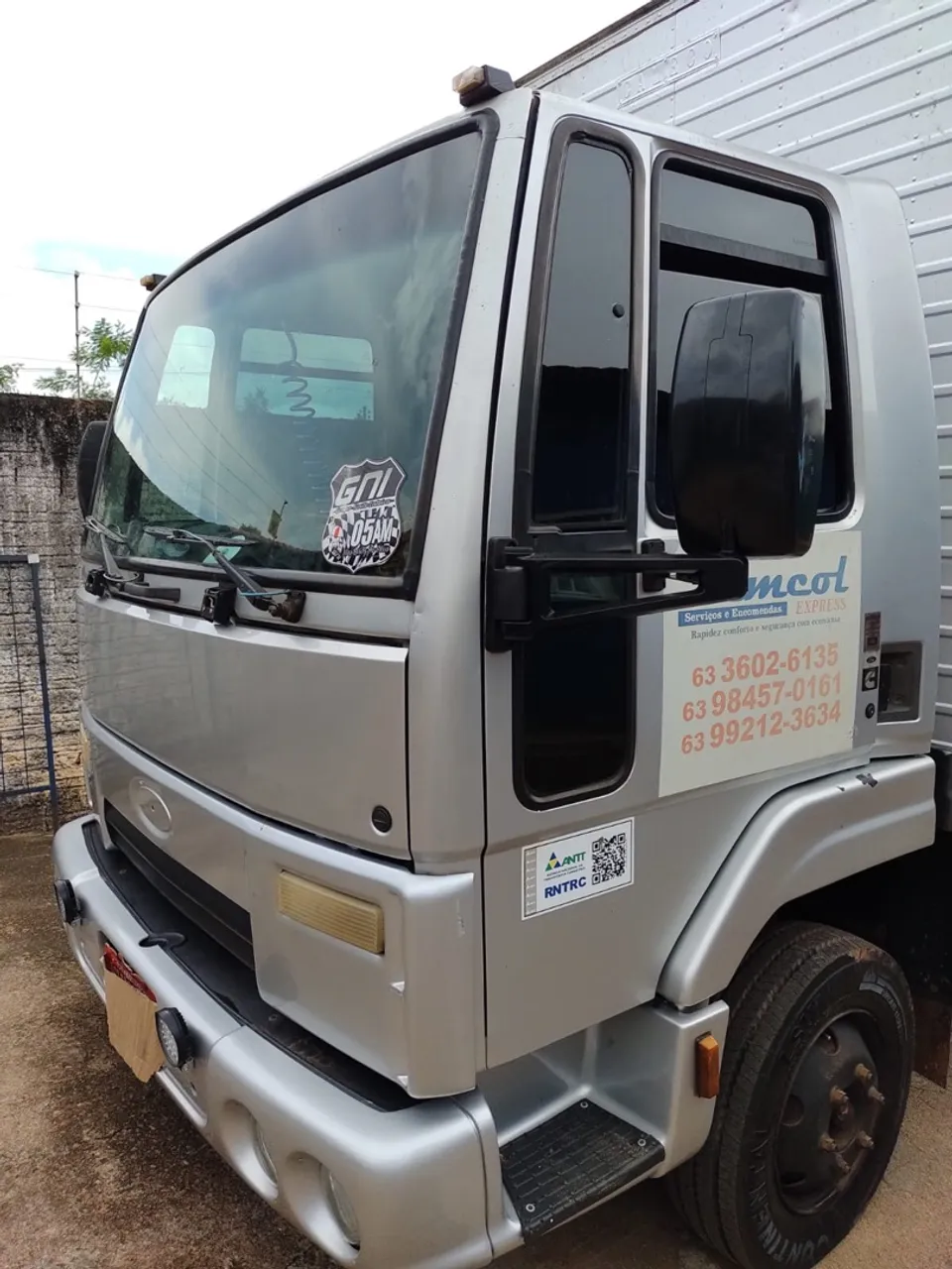 Caminhão Ford Cargo - Transporte Eficiente
