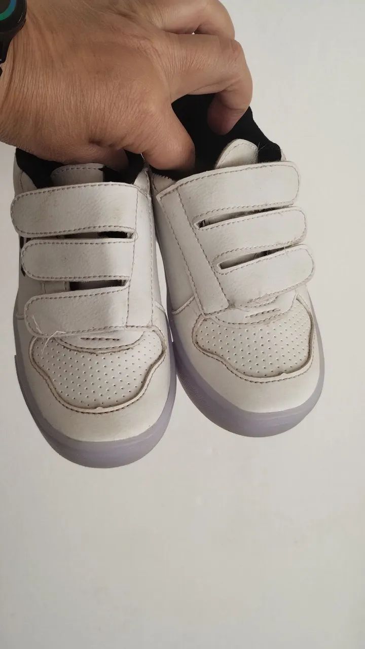 Tênis Infantil com velcro e ascende  - Foto 2