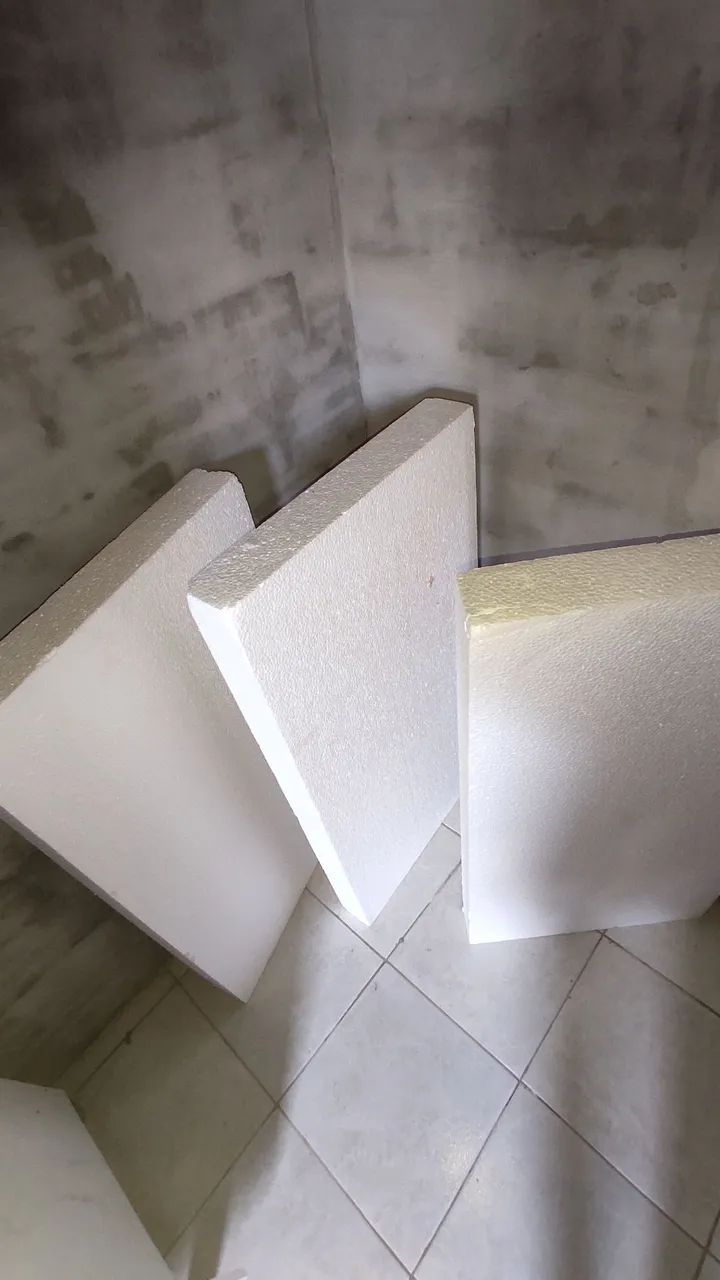 Isopor medindo 1,00x050x8cm