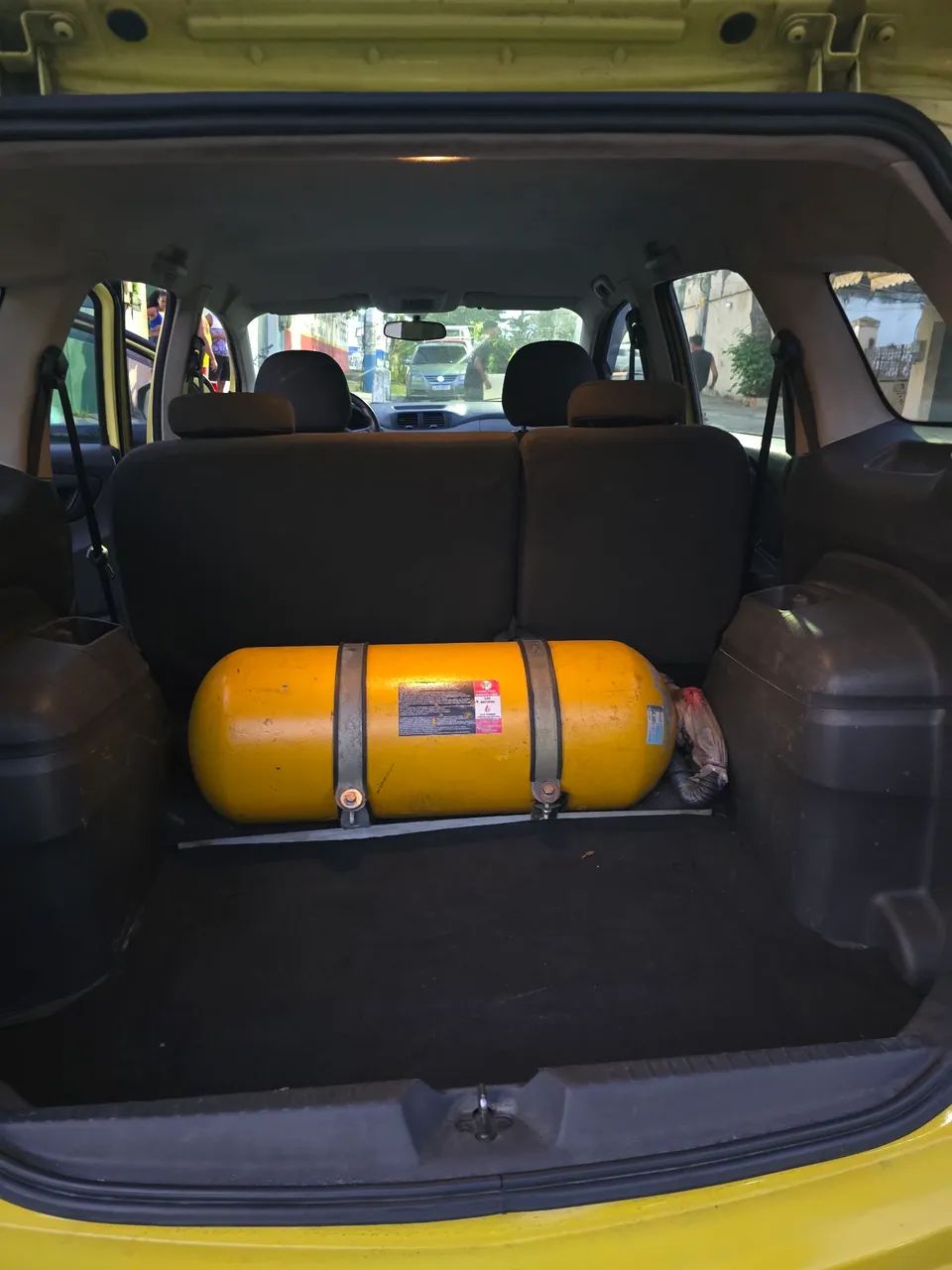 Spin 1.8 lt 2018 gnv, carro impecável, 42.000 - Foto 5