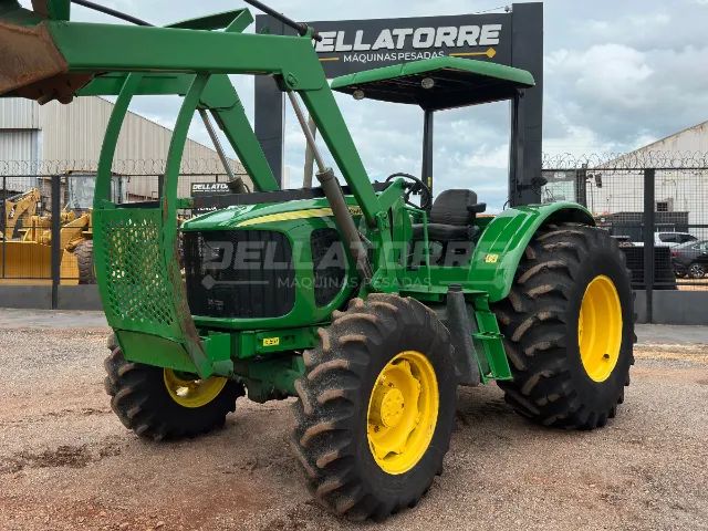 John Deere 6125E 2019 4x4 com Lâmina Hidráulica - 3.100 h - Foto 2