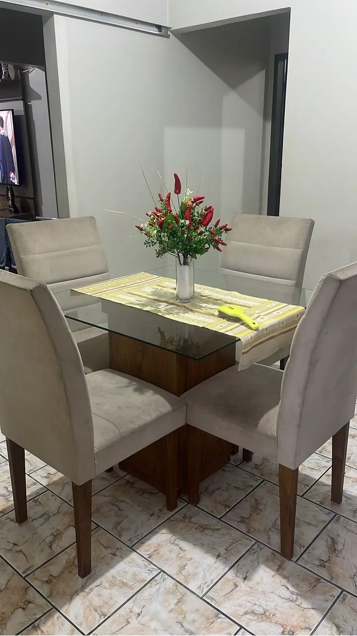 Mesa com 4 cadeiras 64962147189762120