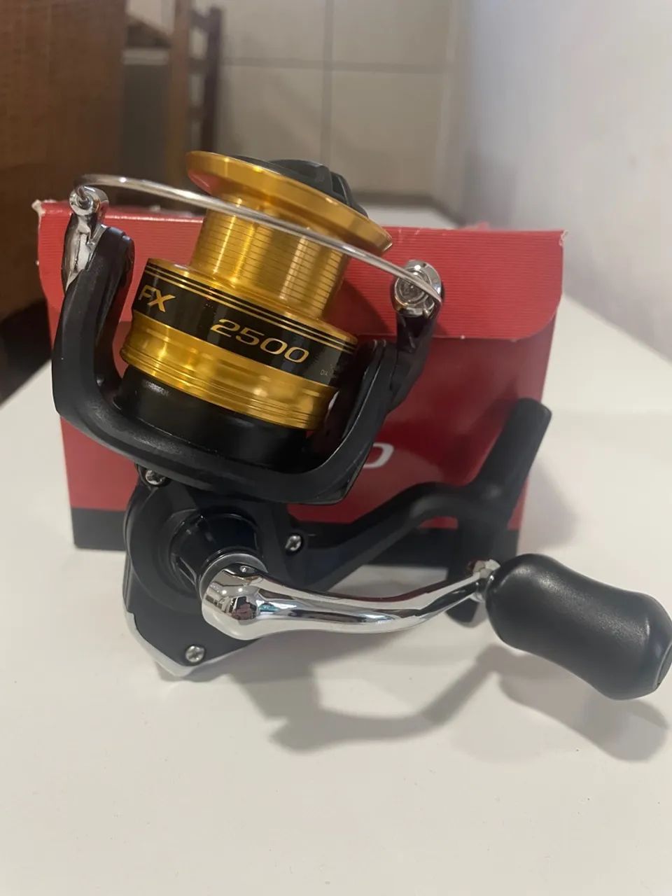 Molinete Shimano FX 2500  - Foto 2