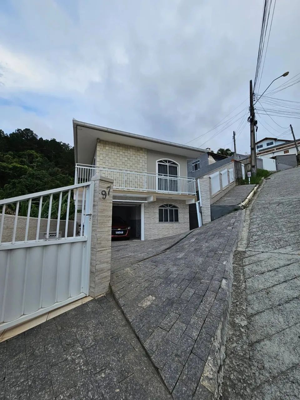 Sobrado à venda, 3 quartos no bairro Calheiros em Governador Celso Ramos - Foto 2