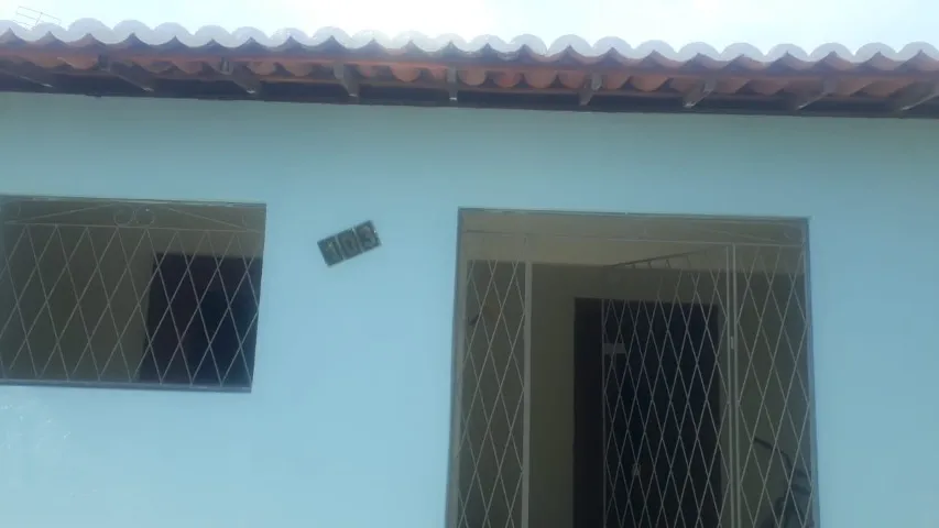 Casa com EN. SOLAR , 2/4, garagem P/ MOTO, SALA, BAN. SOCIAL, COZINHA E ÁREA DE SERVIÇO
