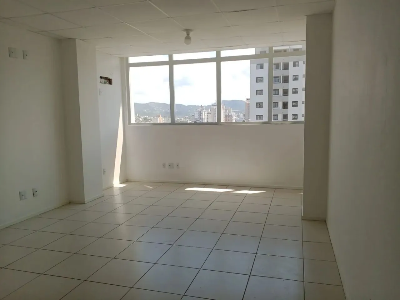 Sala comercial para aluguel com 29 m em Pagani - Palhoça - SC