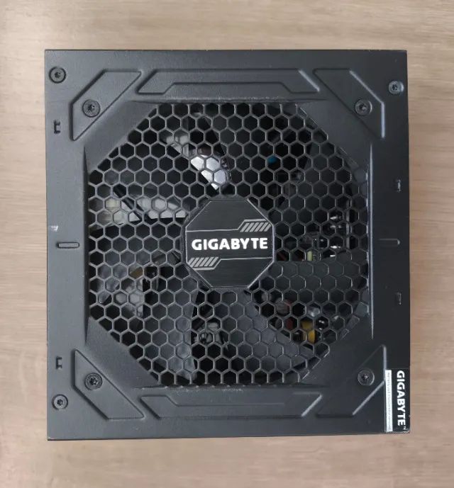 Fonte Gigabyte GP-P750GM, 750W, 80 Plus Gold, Modular - Foto 4