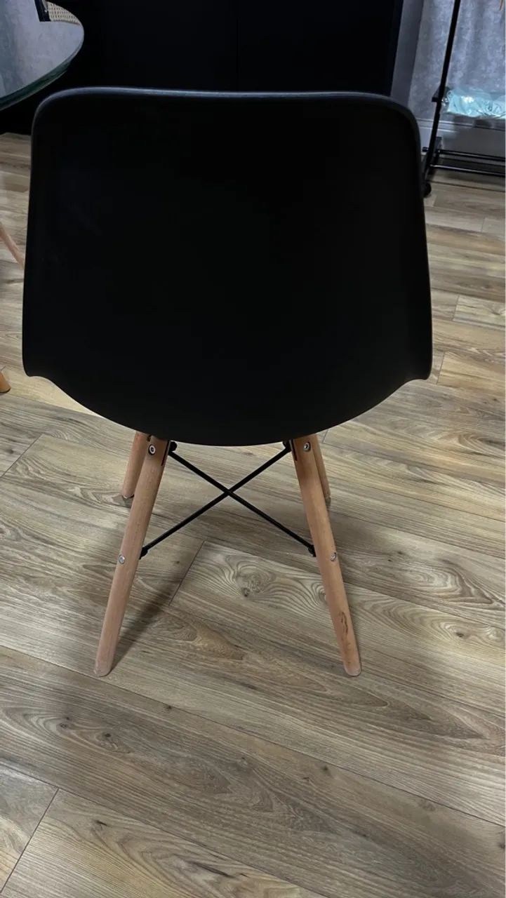 Cadeiras modelo charles eames  - Foto 2