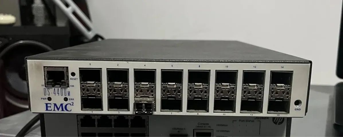 Switch EMC Connectrix DS-4400M 8X  