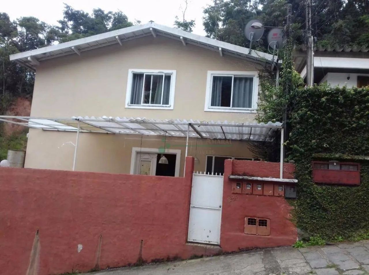 Casa à venda, 150 m² por R$ 360.000,00 - Artistas - Teresópolis/RJ