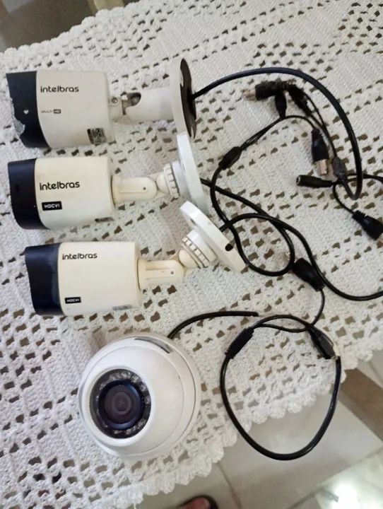 4 Câmeras de Segurança Intelbras