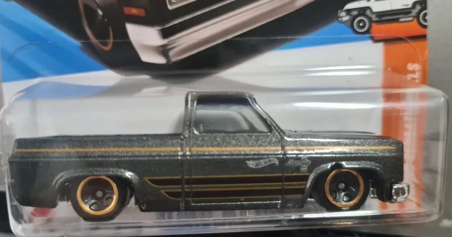 Hot Wheels 63 Chevy Silverado Pickup GM 