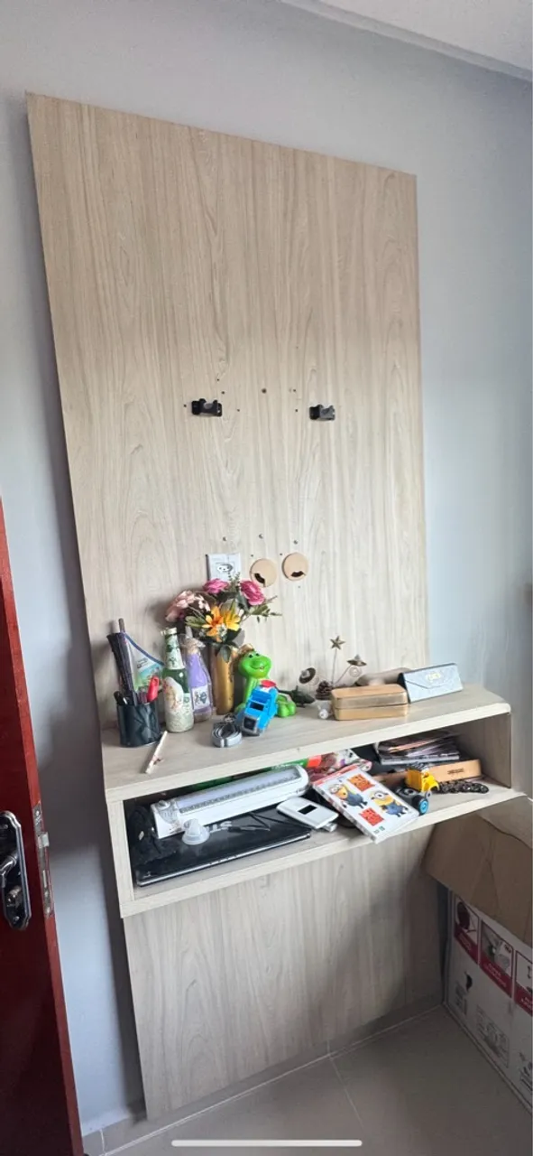 Painel de Tv + Armário de Parede + Mesa, todos Planejados