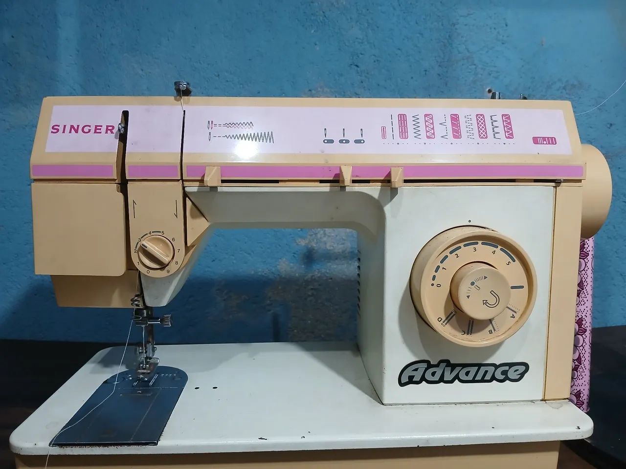 Máquina de Costura Singer Advance - Foto 3