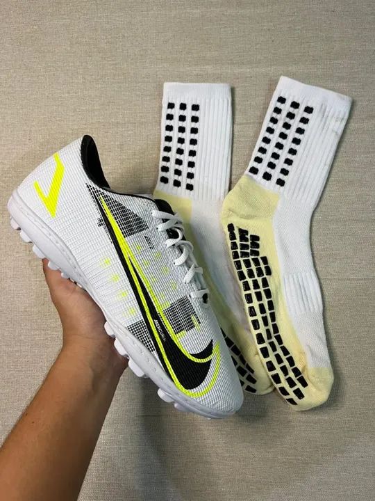 Variedade em Chuteiras Nike society. Tamanhos do 36 ao 42.