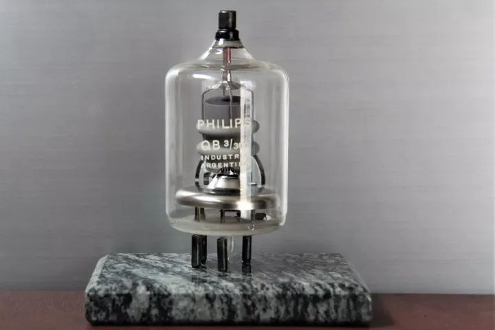 Valvula Eletron Tetrode Philips QB 3/300 - Ind Argentina 1970 - Foto 4