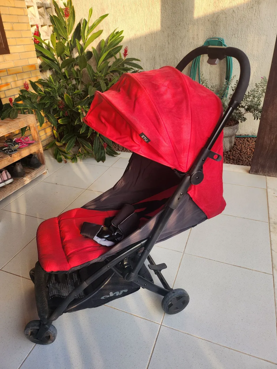 Carrinho de Bebê Dobrável Etu - Vermelho