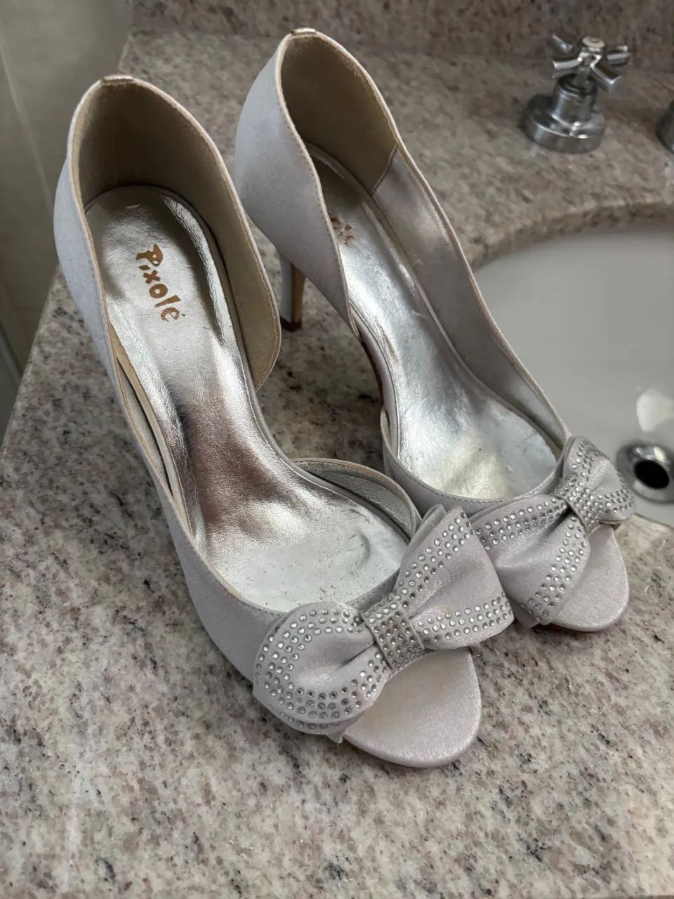 Peep toe prata para festa tamanho 36 
