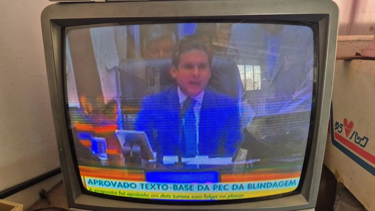 TV CCE 20 polegadas  - Foto 2