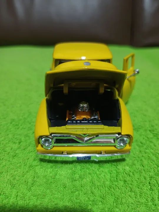 Miniatura Ford F-100 1956 - Escala 1:24 - Foto 3