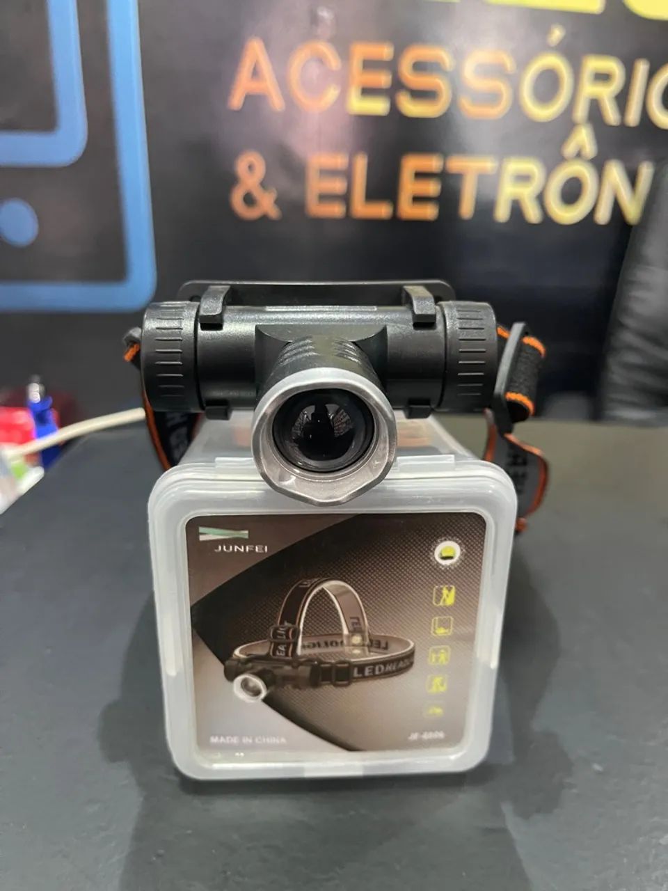 Lanterna de cabeça Junfei LED Headlamp