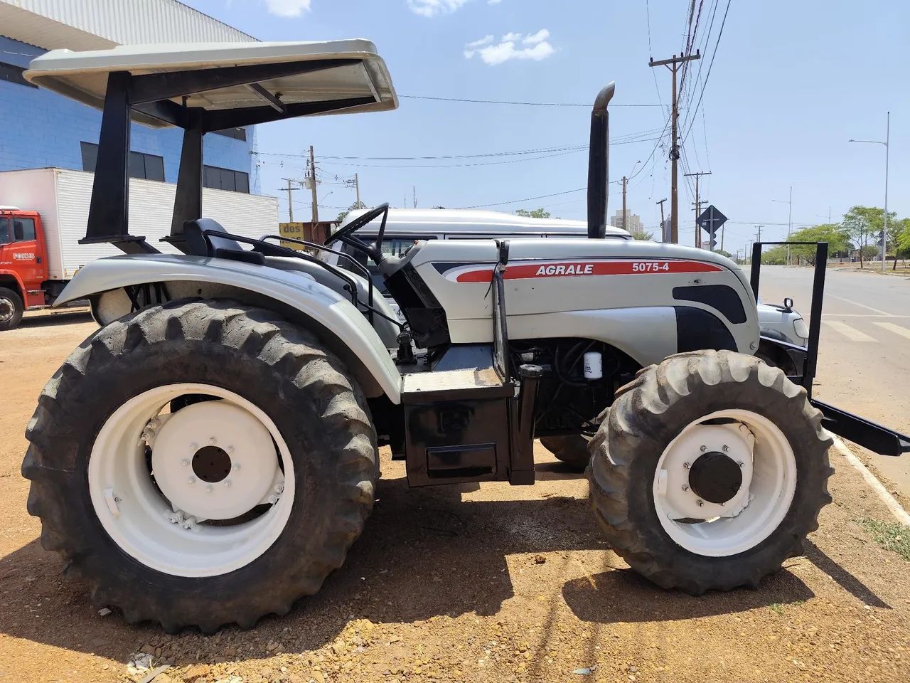Trator 4x4 Agrale 5075-4   - Foto 2