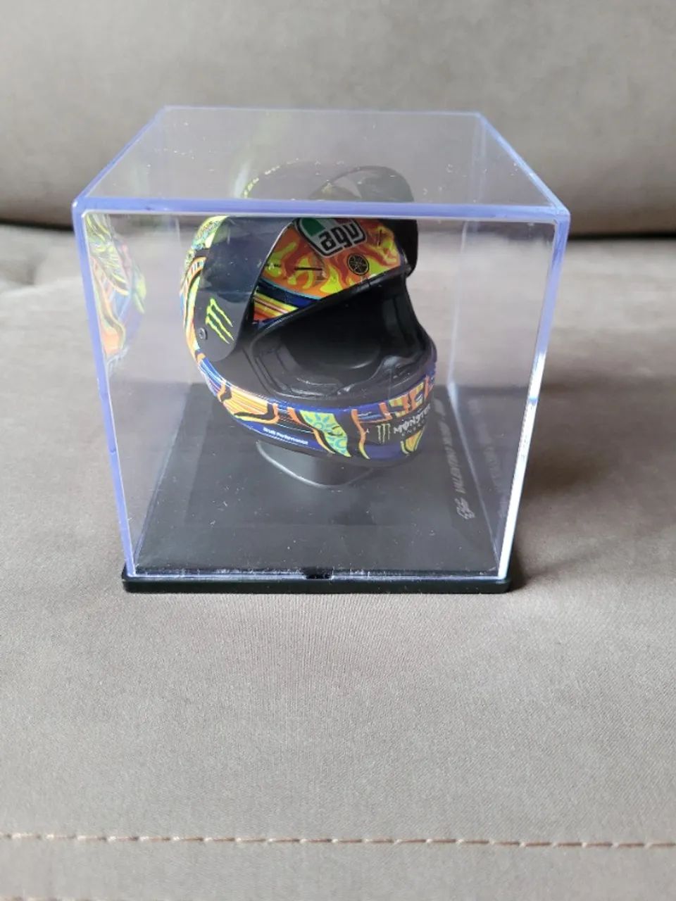 Mini Capacete - Valentino Rossi - Coleção Moto GP - 2009 - Foto 3