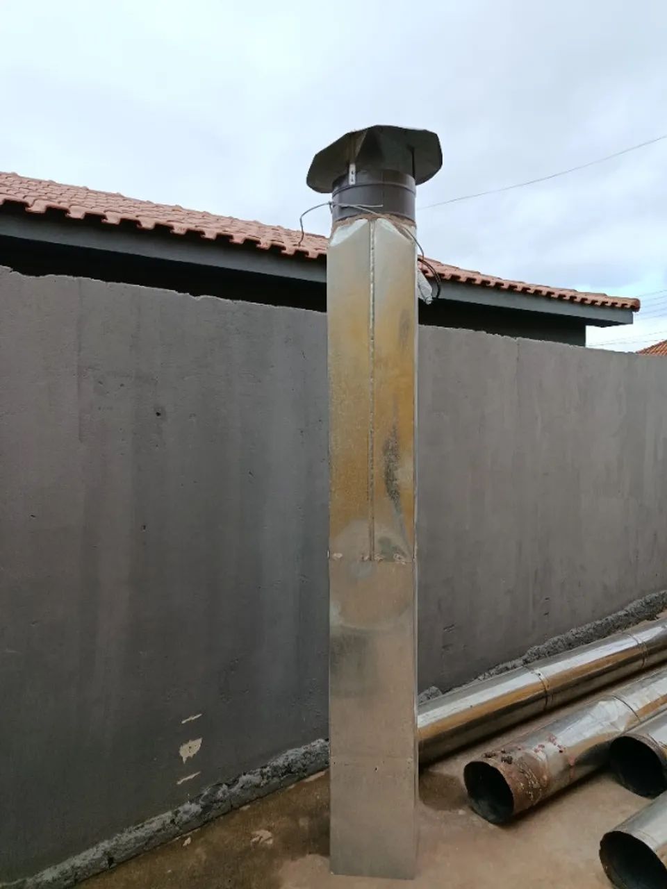 Dois dutos de galvanizado com exaustores Tron  - Foto 2