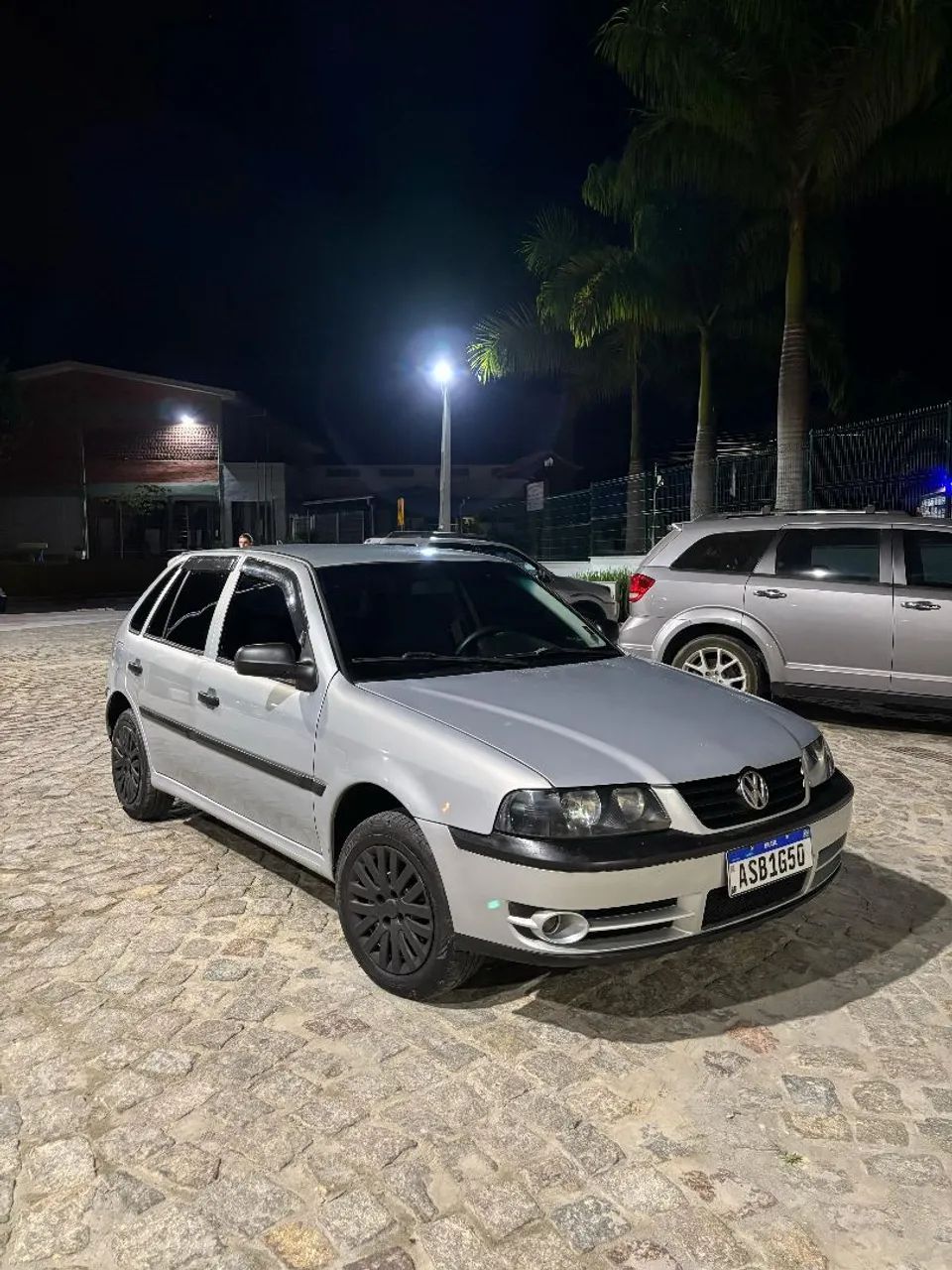 VOLKSWAGEN GOL