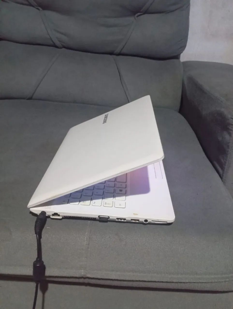 Notebook Samsung core i3, 8gb, HD de 500gb, Windows 10 - Foto 4