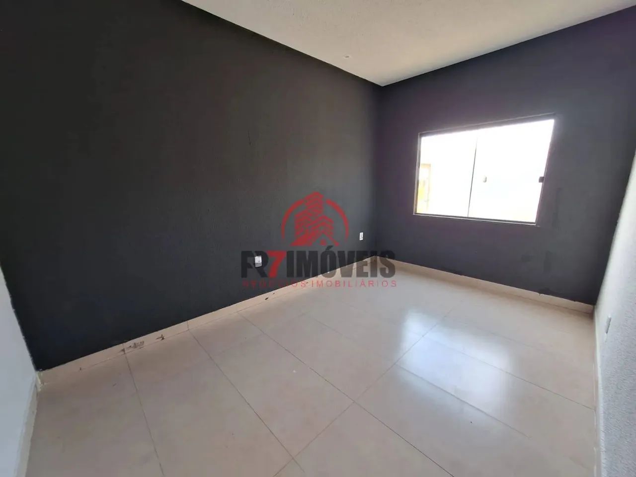 LINDA CASA 3Q/1S COM QUINTAL NO SETOR CIDADE DAS ROSAS - NOVA GOIANIRA - Foto 4
