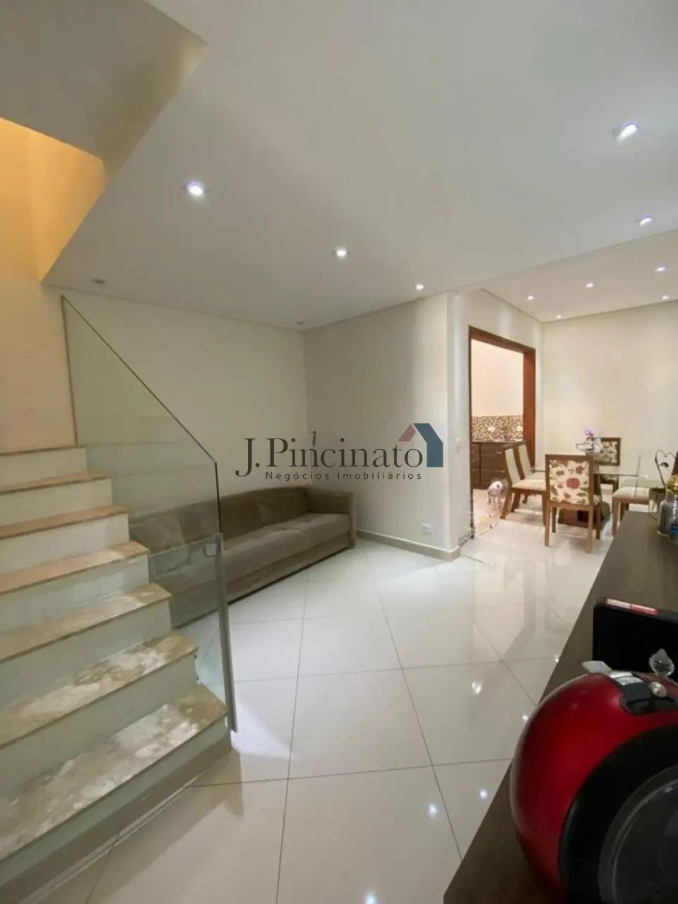 CASA COM 02 QUARTOS PARA ALUGAR NO CONDOMÍNIO BELLA COLÔNIA NO BAIRRO COLÔNIA EM JUNDIAI S