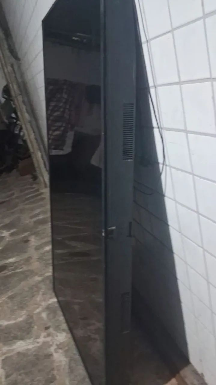 Smartv 65' defeito Tela quebrada - Foto 4