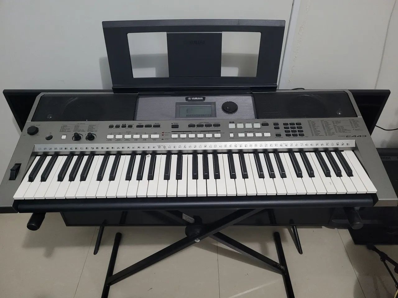 Teclado Yamaha E443