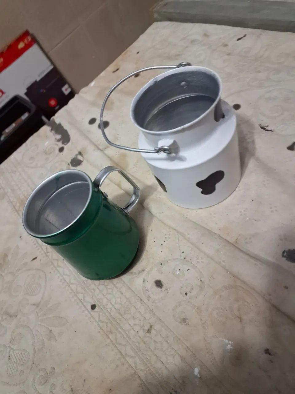 Canecas de alumínio e balde  - Foto 2