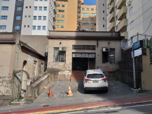 Galpão na Padre Roma mais casa ao lado desocupadas - Foto 4