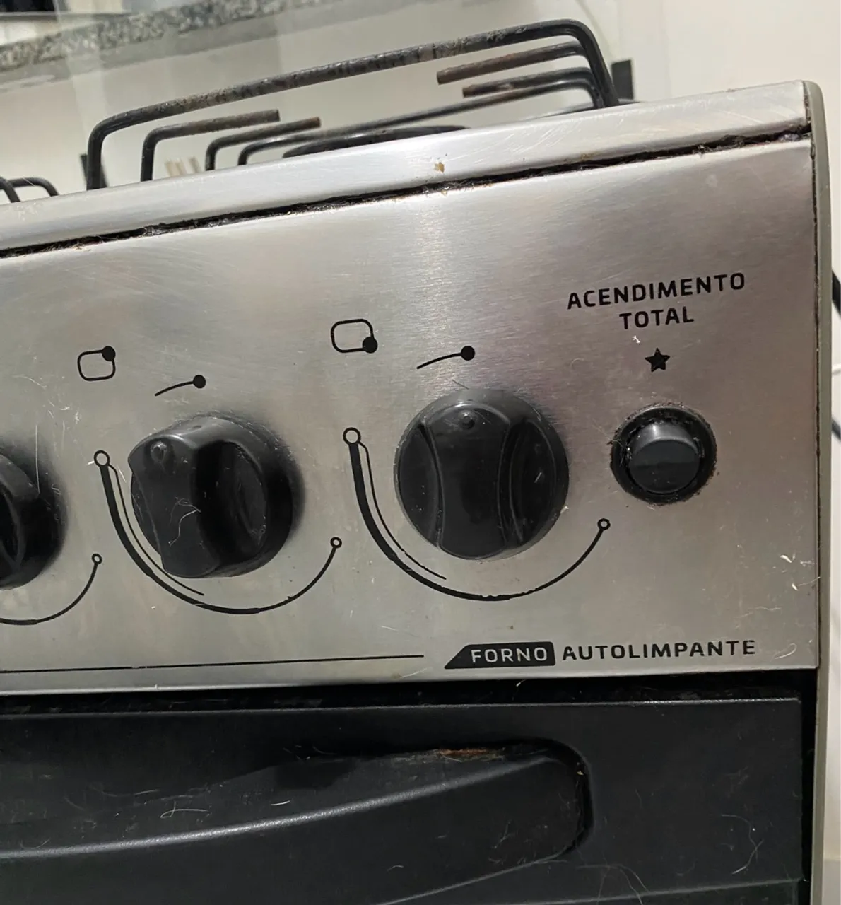 Fogão com Acendimento Automático e Forno Autolimpante