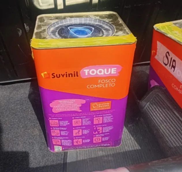 Tinta suvininil 18L (azul indigo blue)  lata lacrada, cada uma por 280,00 a unidade