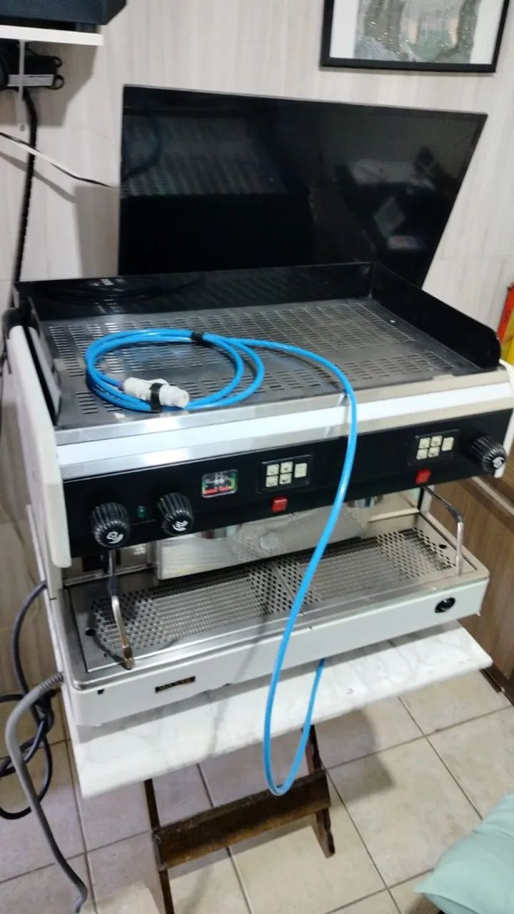 Maquina espresso / expresso 2 grupos + Moedor elétrico profissional  - Foto 4