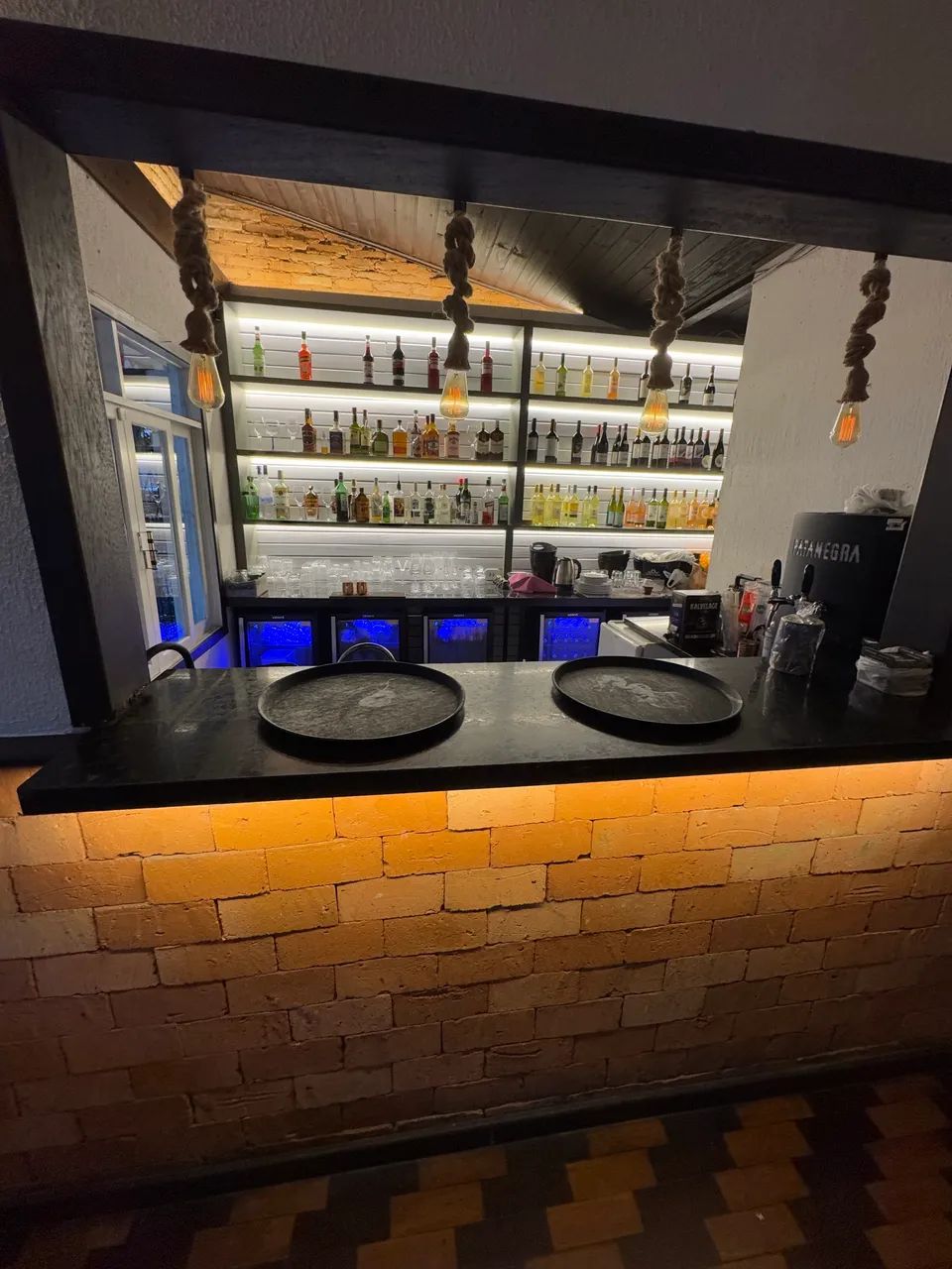 Pizzaria alto padrão ponto nobre Coqueiros 