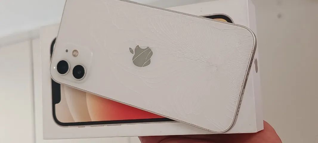 iPhone 12 64GB Branco  - Foto 3