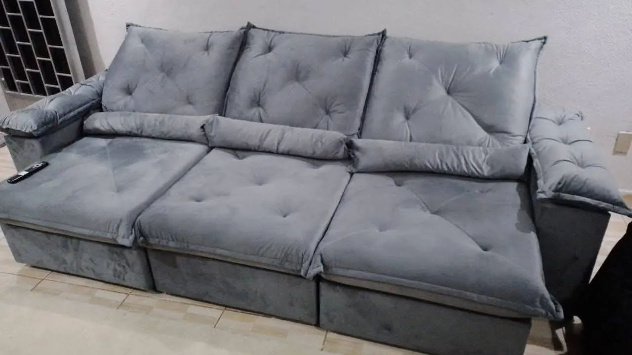 SOFÁ RETRÁTIL E RECLINÁVEL - NOVO - Foto 3