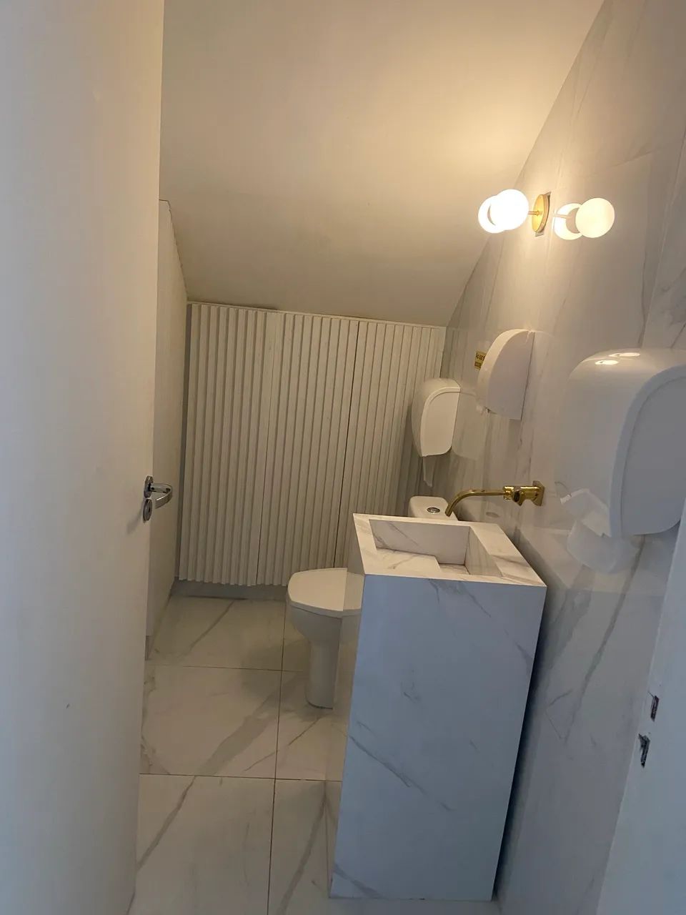 Aluga-se sala térreo no Jundiaí com estacionamento  - Foto 5