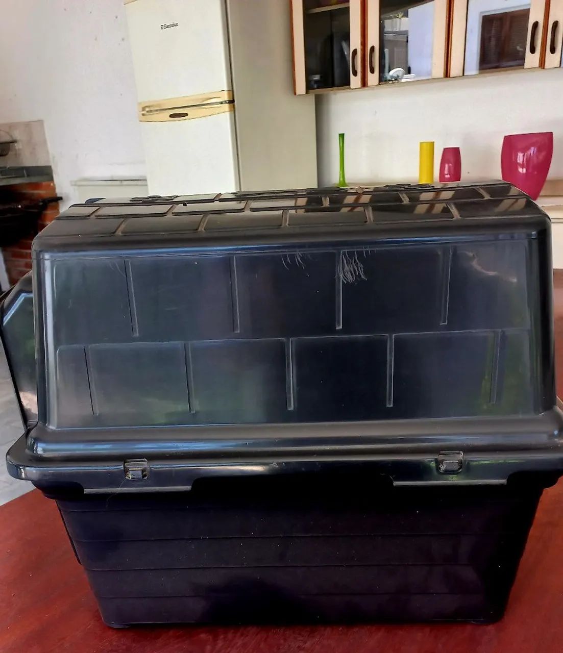 Caixa para transporte de pets.