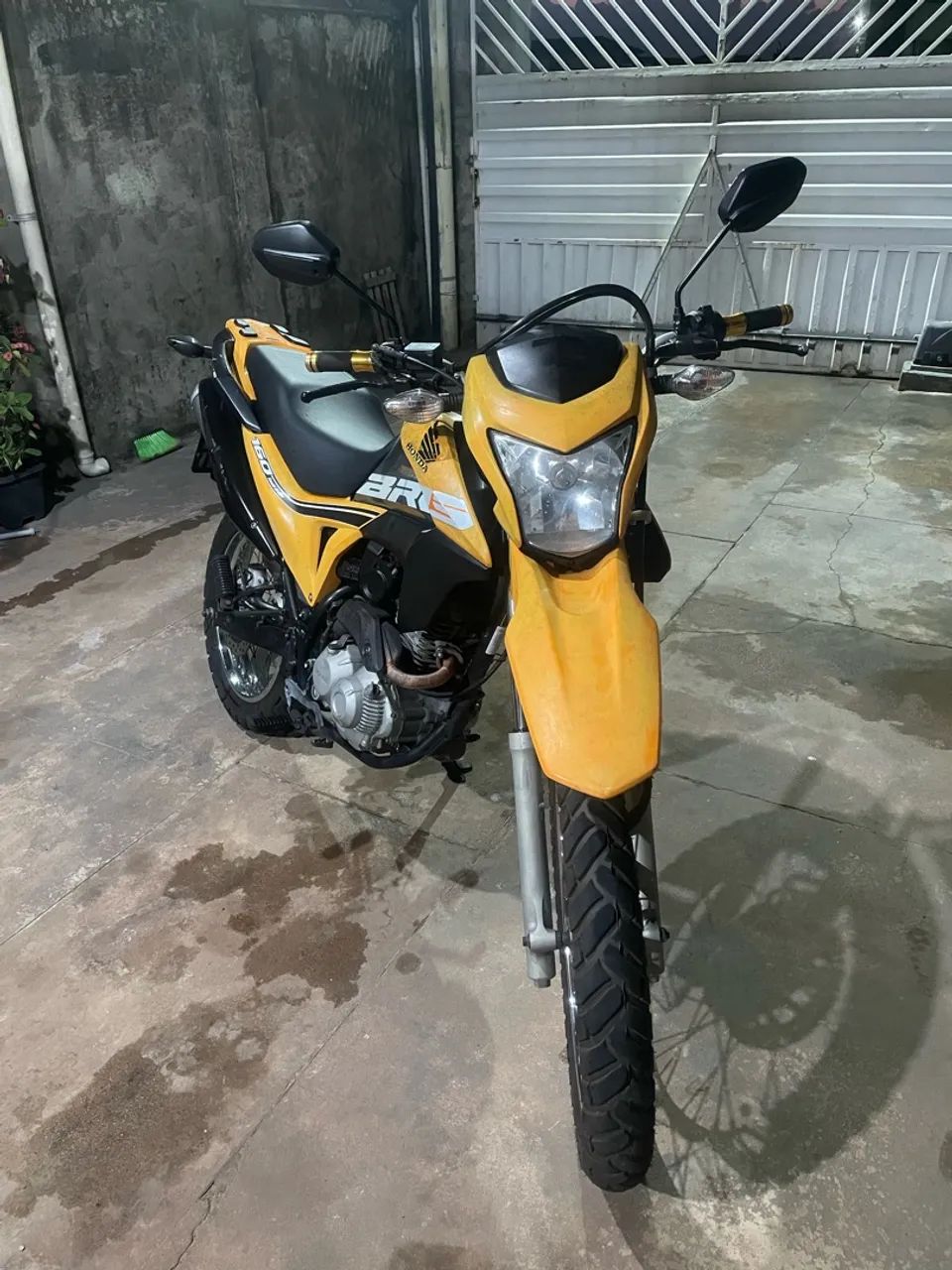 Bros 2019