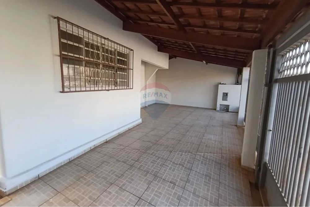 Casa reformada c/ 3 dorms e 2 vagas - Vila Irmãos - Foto 4