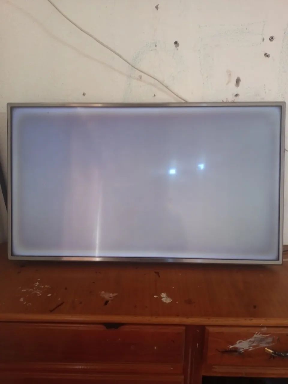 tv smart 47 polegadas, com defeito ela tá ligando mais não tá mostrando a imagem só o som!