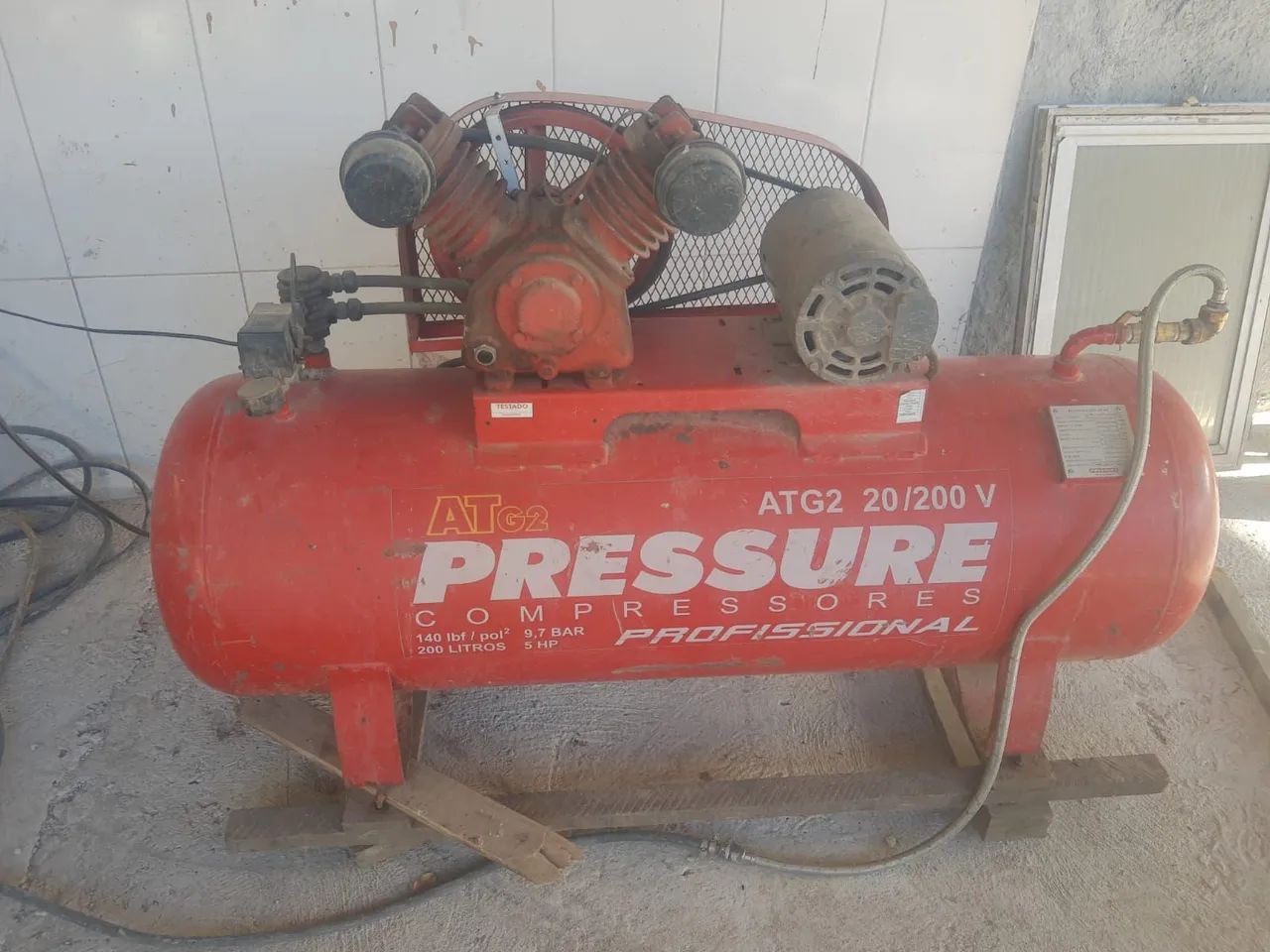 Vendo um compressor profissional 