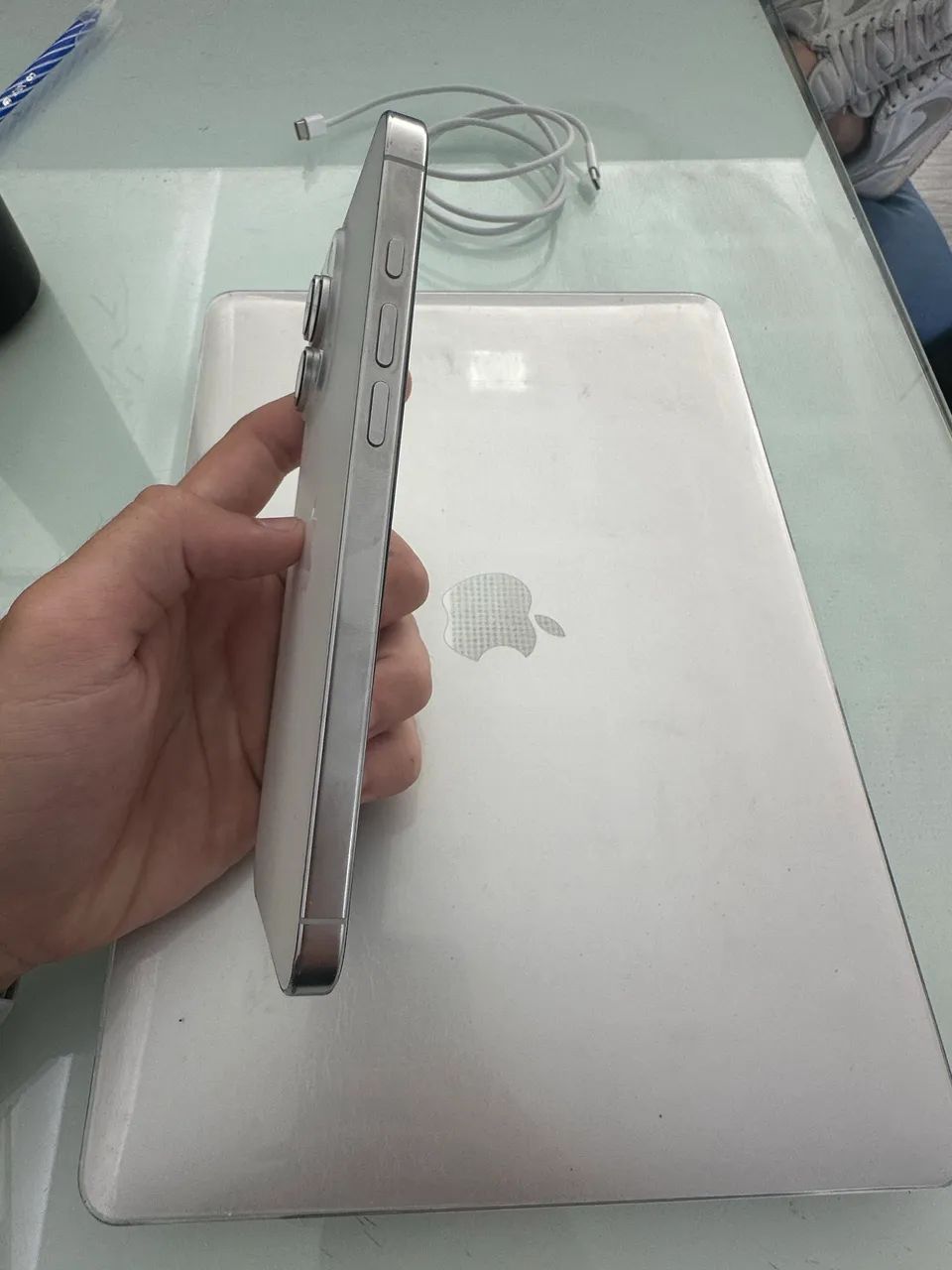 Iphone 16 pro max  - Foto 2